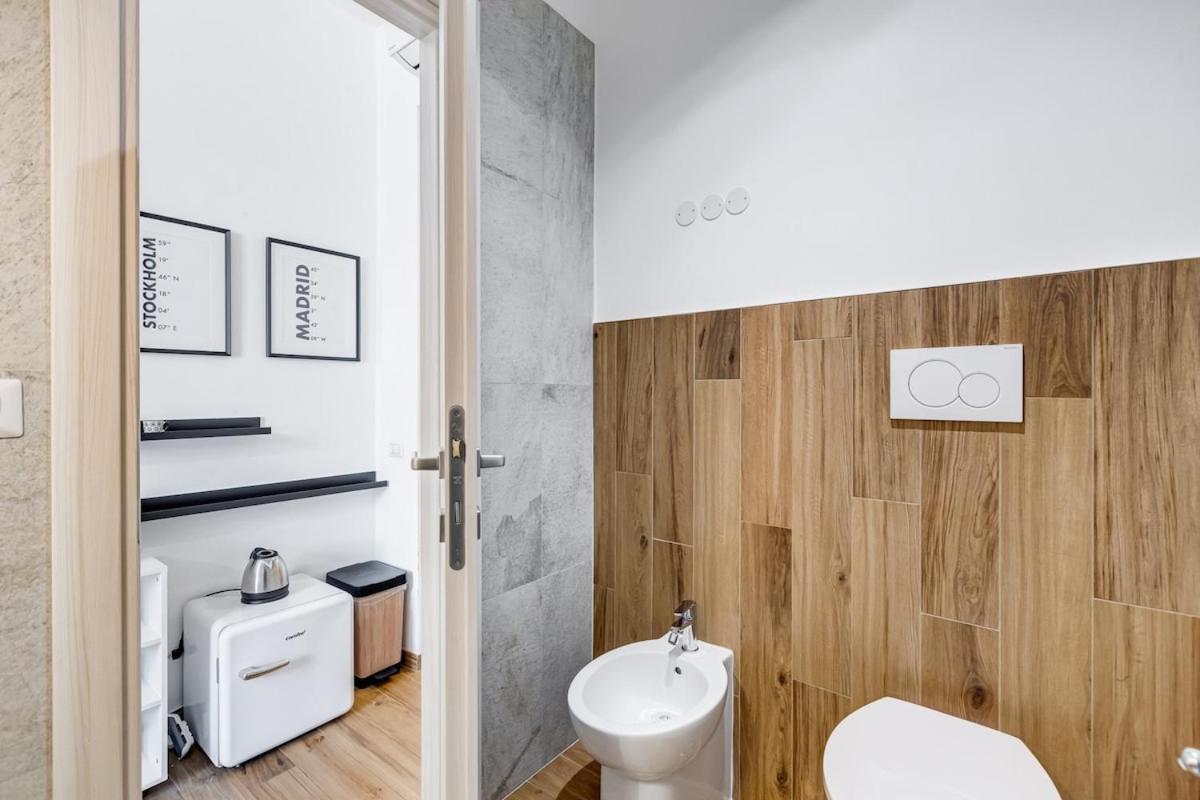 Apartment Bdc - Majestic 4-bdr In Termini Rom