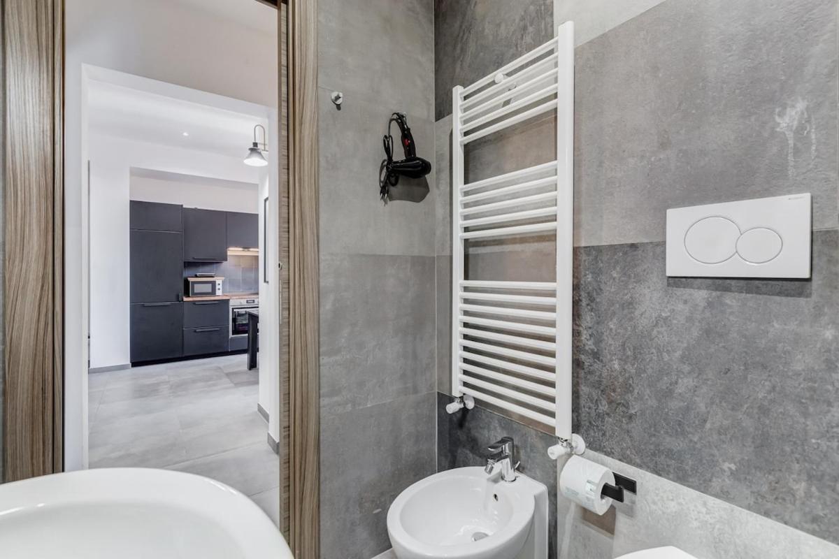Bdc - Majestic 4-bdr In Termini Apartment Rom